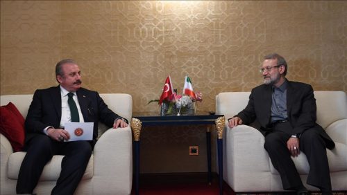 دیدار لاریجانی با همتای ترکیه ای خود در قطر